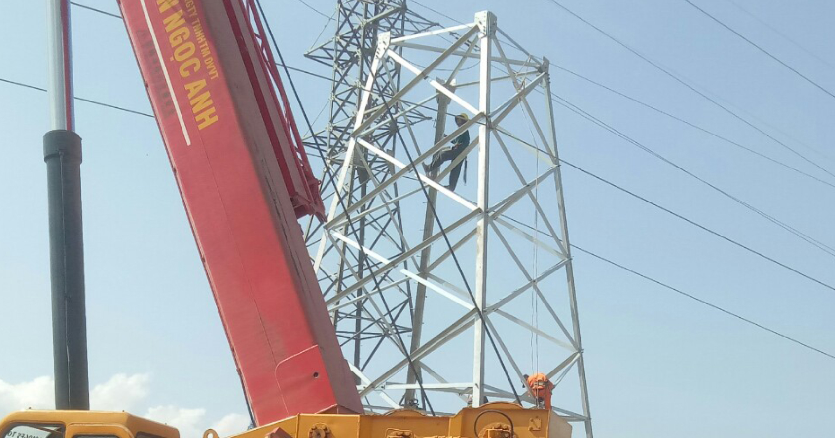 Cẩu ráp điện cao thế